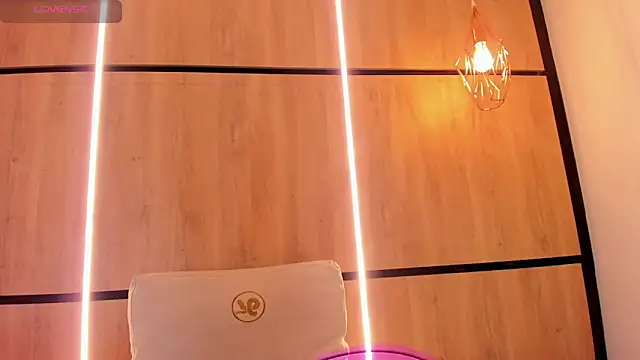 ashlyn_parker live sex cam