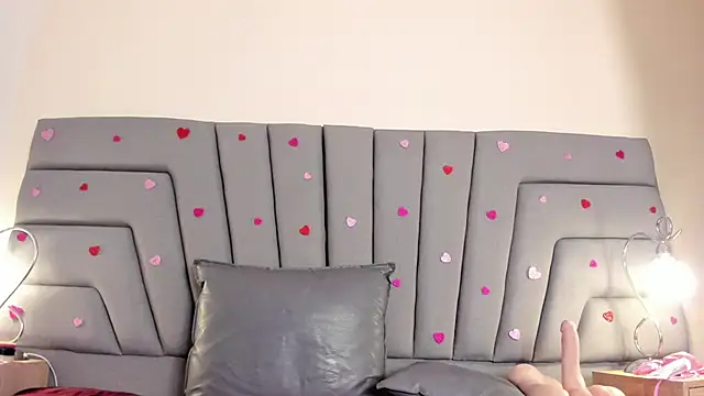 Maia_520 live sex cam