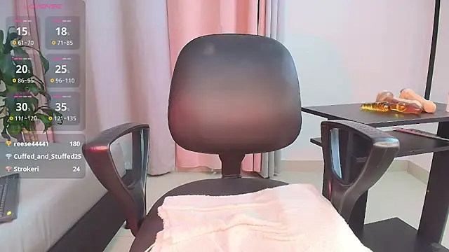 saray_reesee's cam snapshot