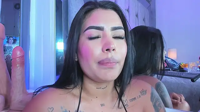 MaddyGray_'s cam snapshot