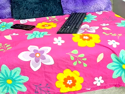 KarinaRows's cam snapshot