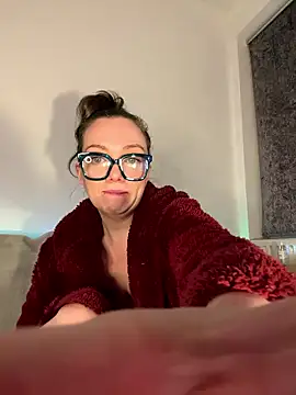 FemDom_RubyKnightXXO's cam snapshot