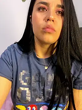 sophyy_white's cam snapshot