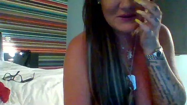 ScottishIvy live sex cam