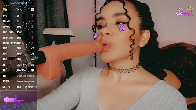 Queen_Deepthroat live sex cam