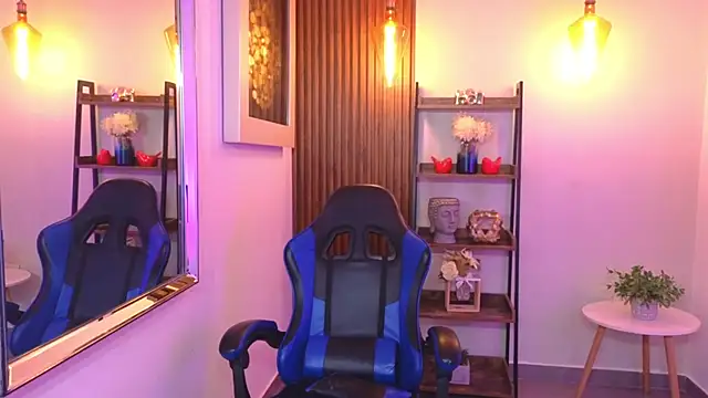 Kenya--Buhle live sex cam