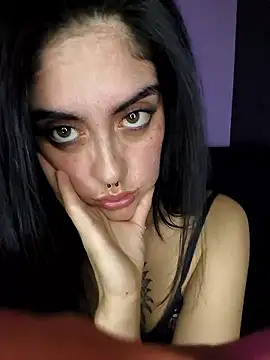 Mazikeen-- live sex cam