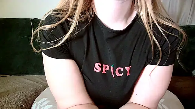 freyadivine live sex cam