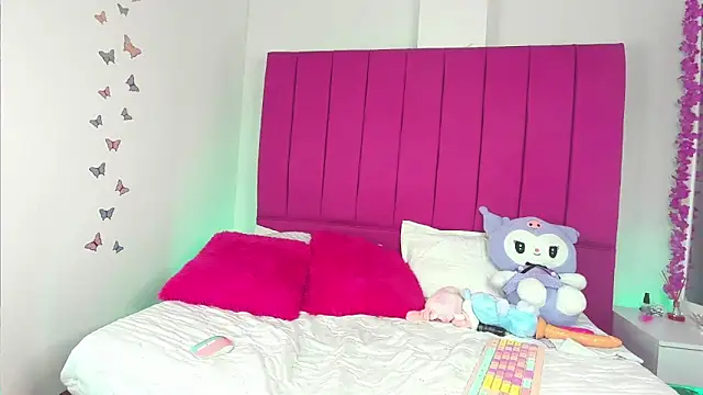 polly_wolf's cam snapshot