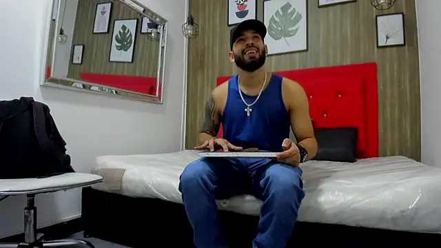 Thiagogomez live sex cam