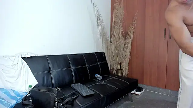 Evansdark1 live sex cam