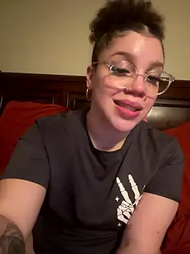 QueenNuttCollector live sex cam