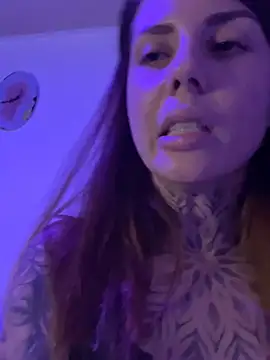 Izy_cute_ live sex cam