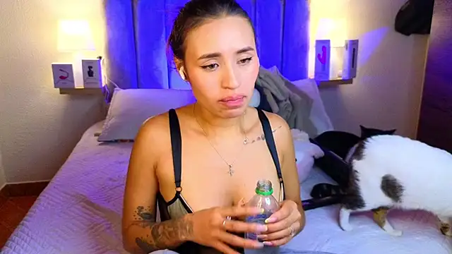 juliana-mancini's cam snapshot