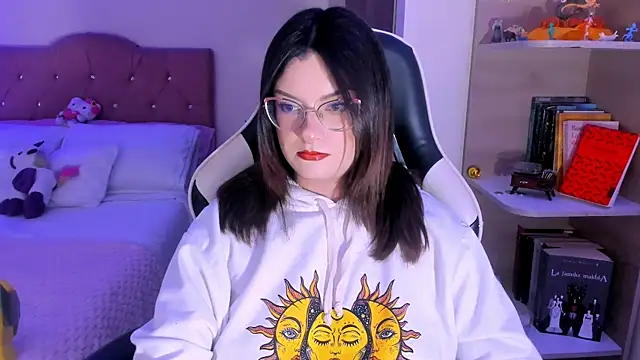 OphelianaRose33's cam snapshot