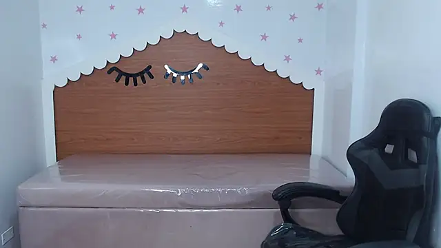 scarlett_percy_t's cam snapshot