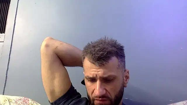 sexyhotstud12 live sex cam