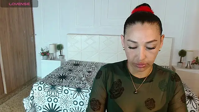 IvyShine7 live sex cam