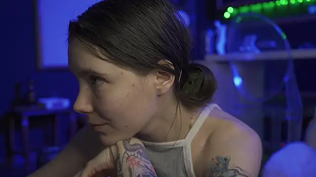 YourBabyPearl live sex cam