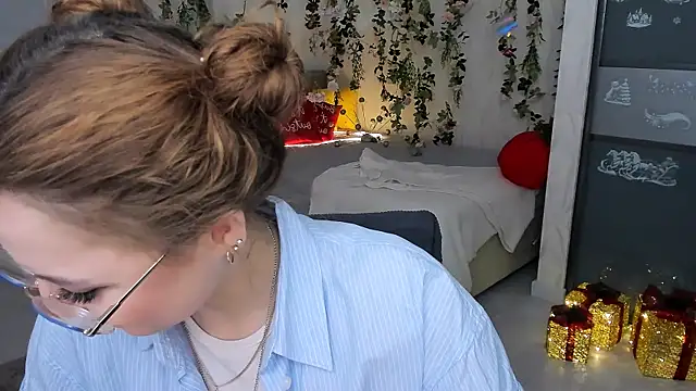 SereneFlame live sex cam