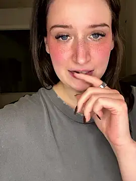 nerdynina live sex cam