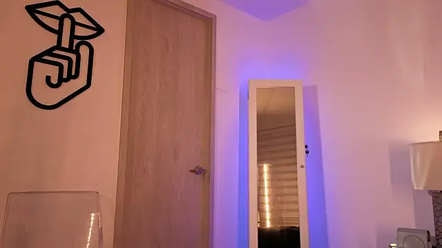 mandi4pole_ live sex cam