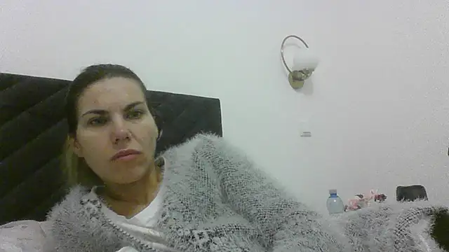 FeliciaKrige live sex cam