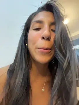 MaddyX__ live sex cam