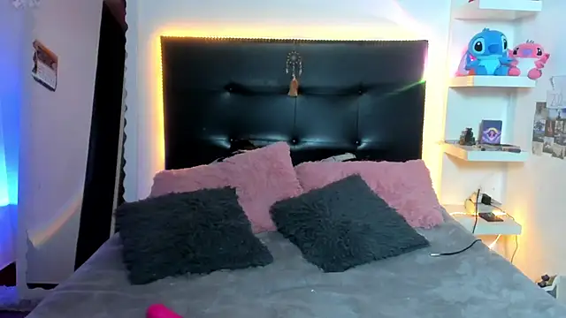 angela_black_hair's cam snapshot