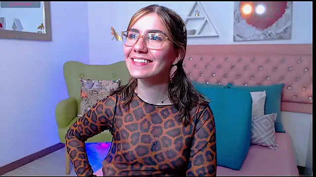 AriLumi live sex cam