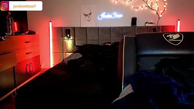 JordanShow live sex cam