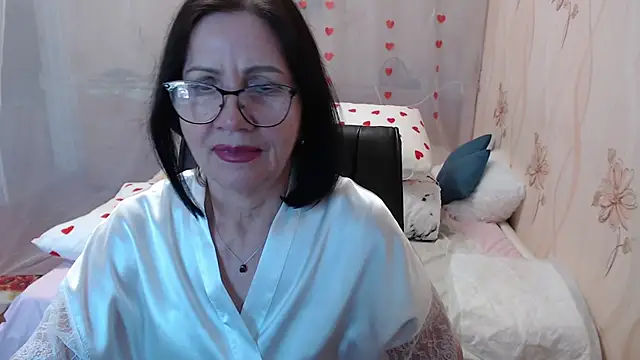 OlgaHottie live sex cam