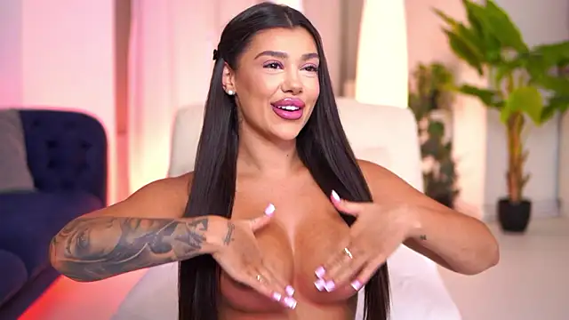 NatyDesiree live sex cam