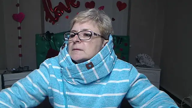 EmiliaGree live sex cam