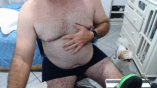 MysterBearMG live sex cam