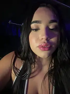 SofiaWildee live sex cam