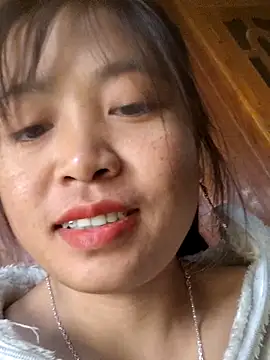 miumiu_sexy2x's cam snapshot