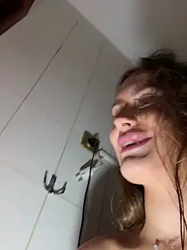 AllaTousNew's cam snapshot