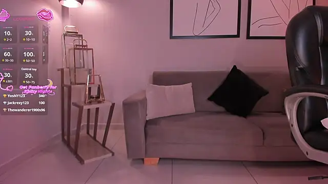 RebeccaHudson's cam snapshot