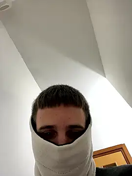 petiteyanel's cam snapshot