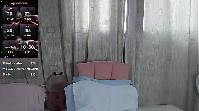 HeIlo-Honey live sex cam