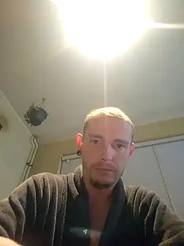 piercingpik live sex cam