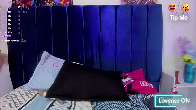 Bombom_brown1's cam snapshot