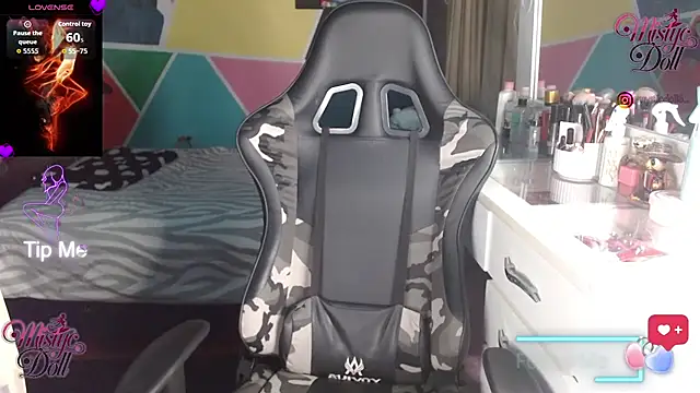 Mysticdooll69's cam snapshot