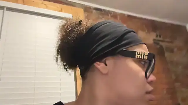 zahrabliss's cam snapshot