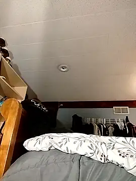 eatmeplease44's cam snapshot