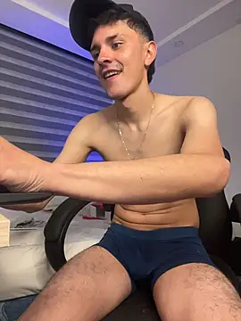 bastia_noooo live sex cam