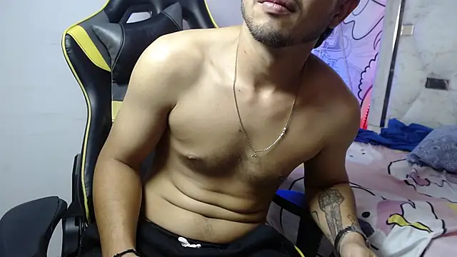 Couple_wildd_ live sex cam