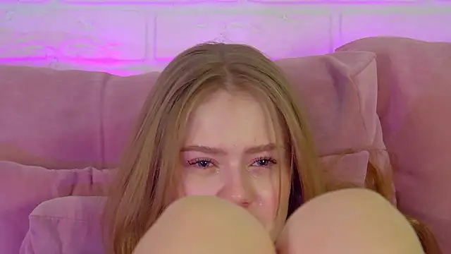 SelinSwarovski live sex cam