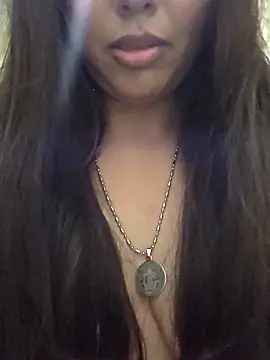 Alissun_'s cam snapshot